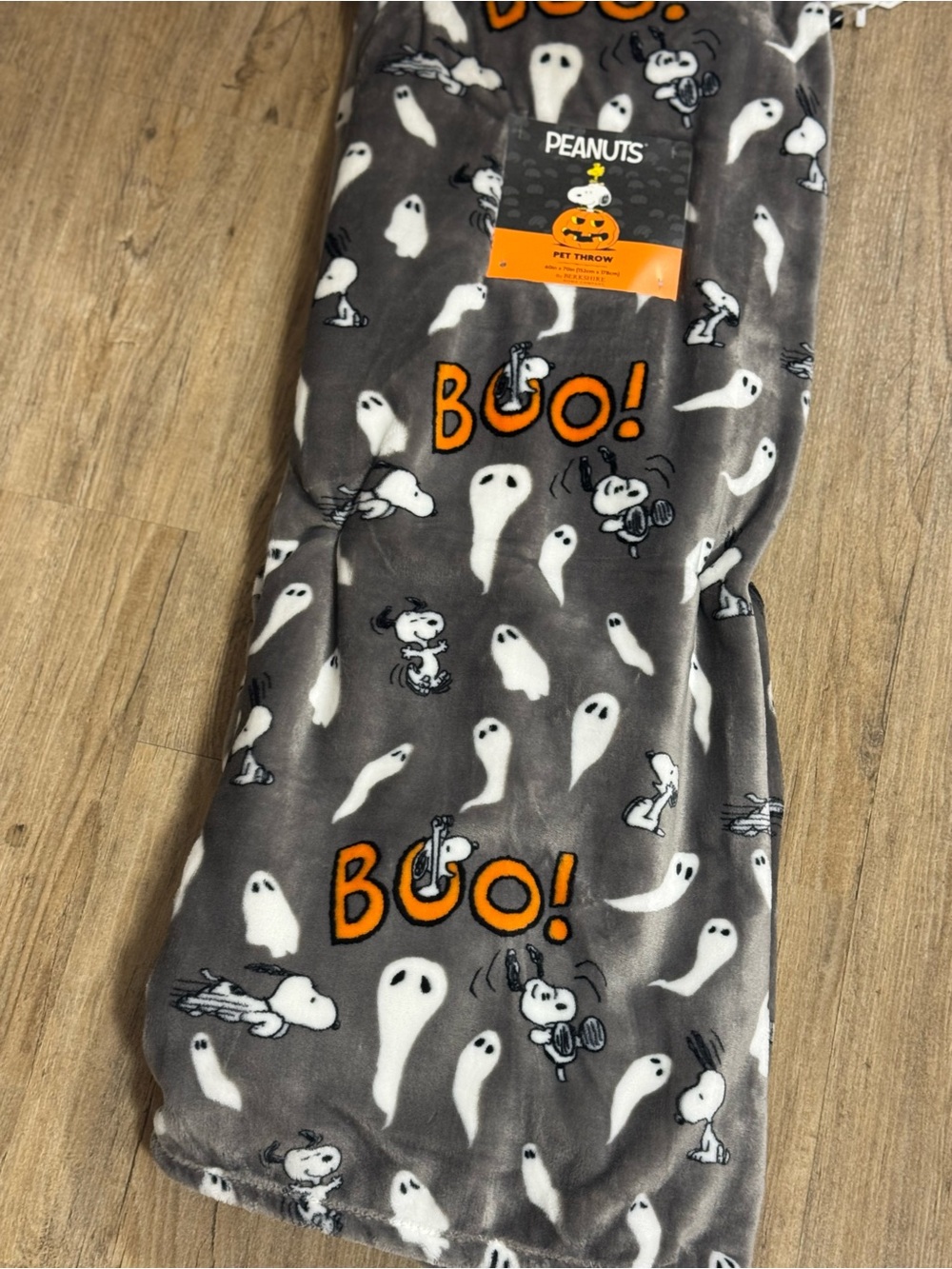 Peanuts Gray & Orange 'Boo!' Snoopy Halloween Throw Blanket